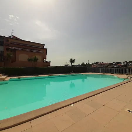 Avec Piscine Et Tennis, - Fr-1-239-809 *