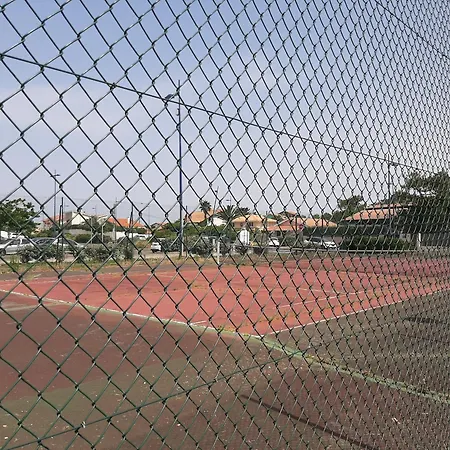 Avec Piscine Et Tennis, - Fr-1-239-809 Daire Capbreton